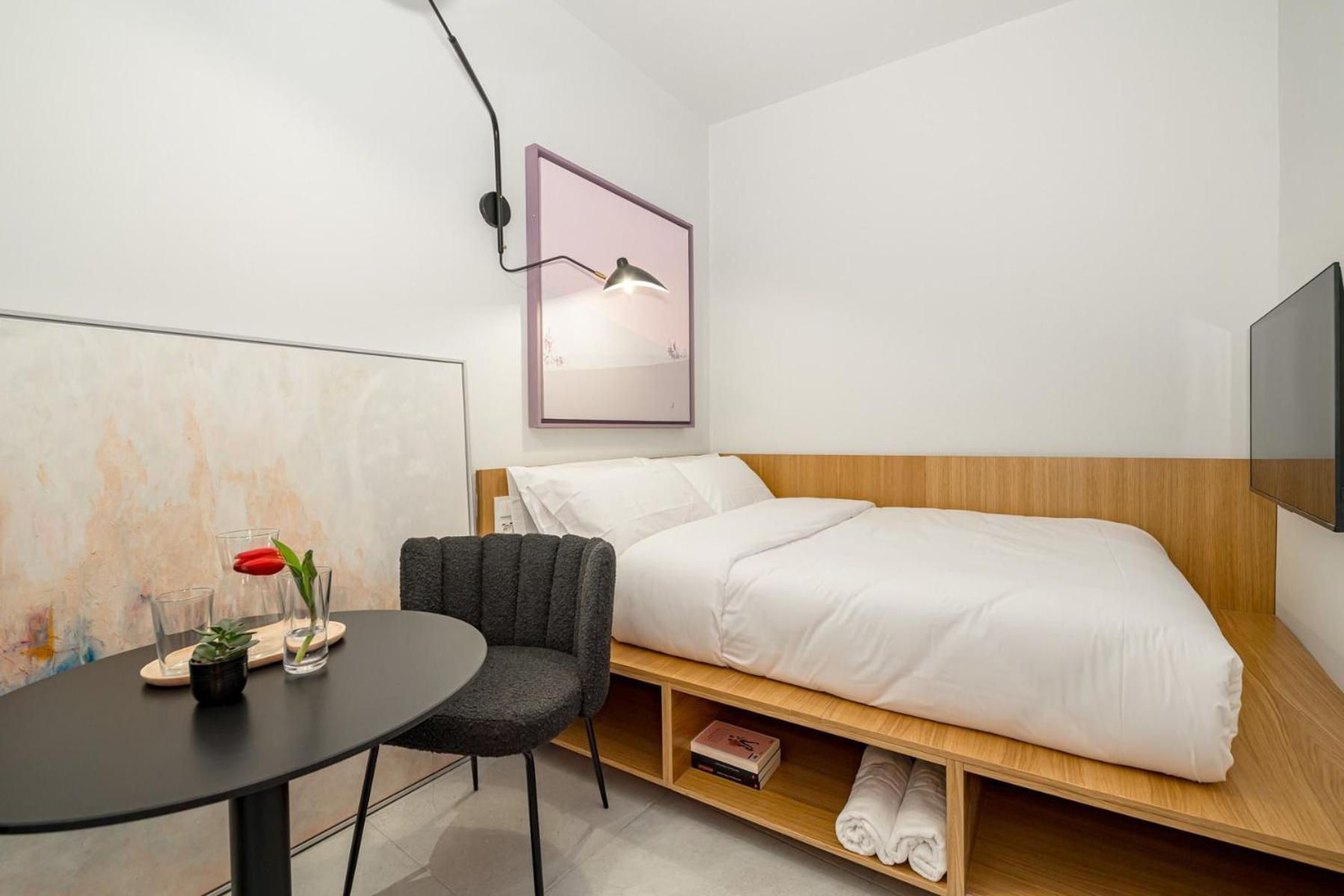 Centric Creative Rooms Madrid Exterior photo